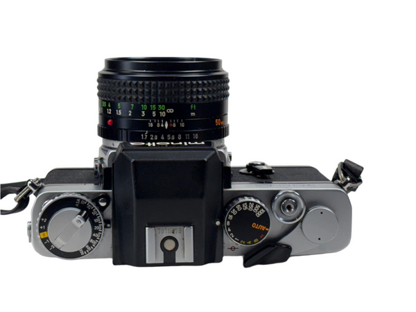 Minolta XE-5 with 50mm 1.7 lens and analog light meter - Fully functional